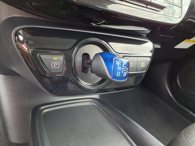 Photo of 2021 White Toyota Prius