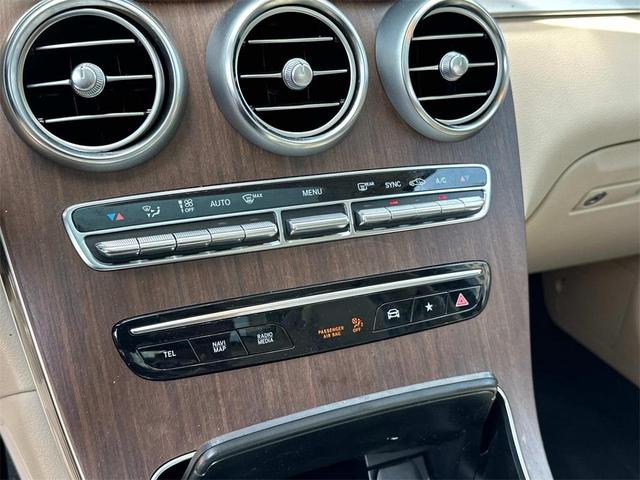 Photo of 2022 White Mercedes-Benz GLC 300