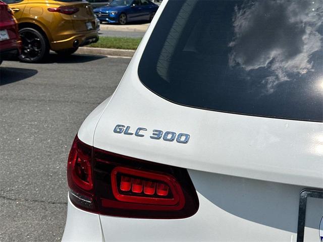 Photo of 2022 White Mercedes-Benz GLC 300