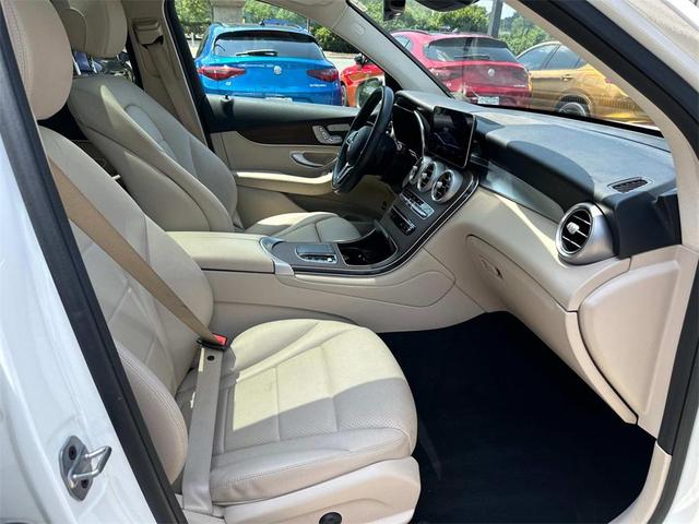 Photo of 2022 White Mercedes-Benz GLC 300