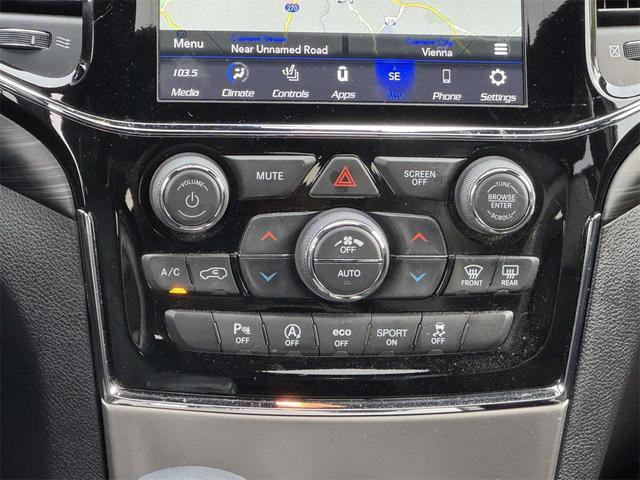 Photo of 2020 Diamond Black Crystal Pearlcoat Jeep Grand Cherokee