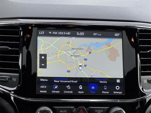 Photo of 2020 Diamond Black Crystal Pearlcoat Jeep Grand Cherokee