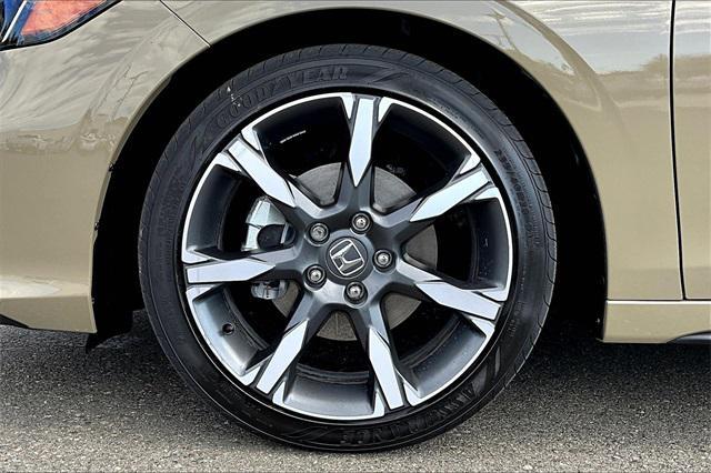 Photo of 2025 Sand Dune Honda Civic Hybrid