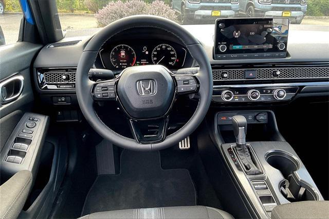 Photo of 2025 Blue Lagoon Pearl Honda Civic