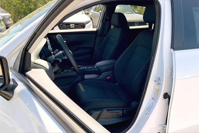 Photo of 2026 Platinum White Pearl Honda HR-V