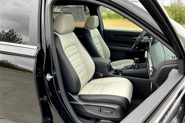 Photo of 2025 Crystal Black Pearl Honda CR-V Hybrid