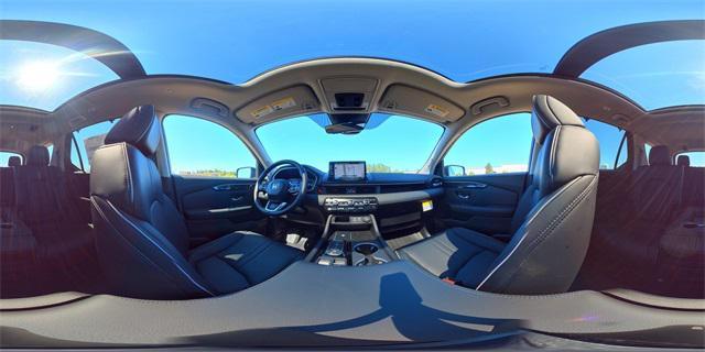 Photo of 2025 Crystal Black Pearl Honda Pilot