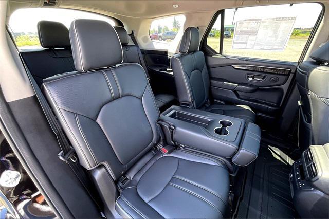 Photo of 2025 Crystal Black Pearl Honda Pilot