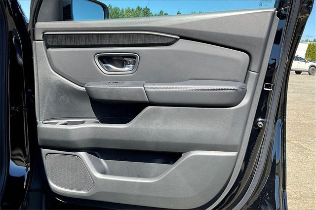 Photo of 2025 Crystal Black Pearl Honda Pilot