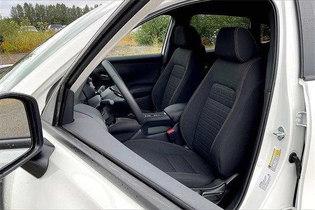 Photo of 2025 Platinum White Pearl Honda HR-V