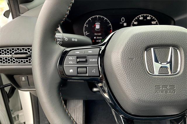Photo of 2025 Platinum White Pearl Honda HR-V