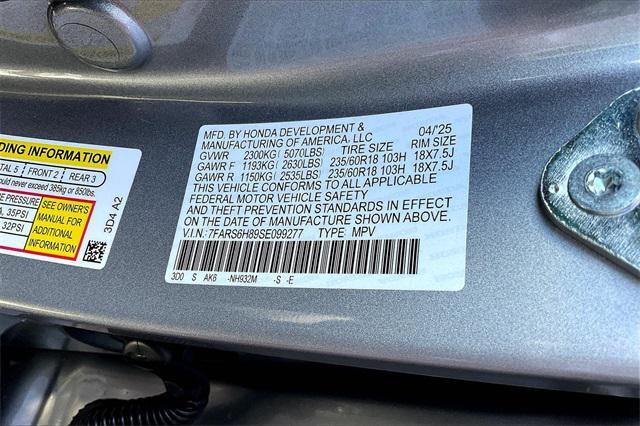 Photo of 2025 Solar Silver Metallic Honda CR-V Hybrid