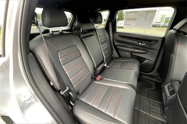 Photo of 2025 Solar Silver Metallic Honda CR-V Hybrid