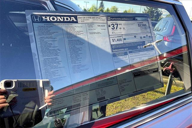 Photo of 2025 Solar Silver Metallic Honda CR-V Hybrid
