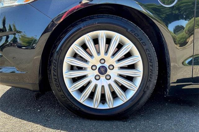 Photo of 2013 TUXEDO BLACK METALLIC Ford Fusion Energi
