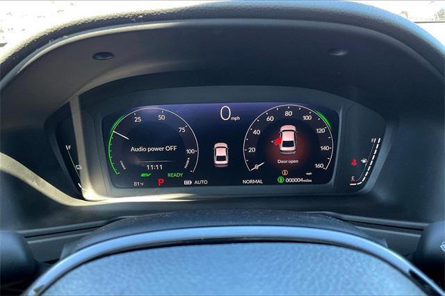 Photo of 2025 Platinum White Pearl Honda Accord Hybrid