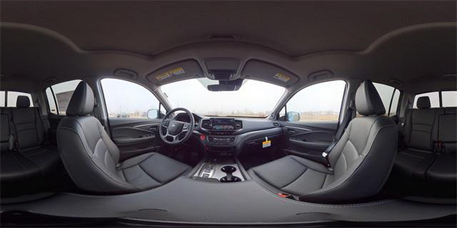 Photo of 2025 Sonic Gray Pearl Honda Ridgeline