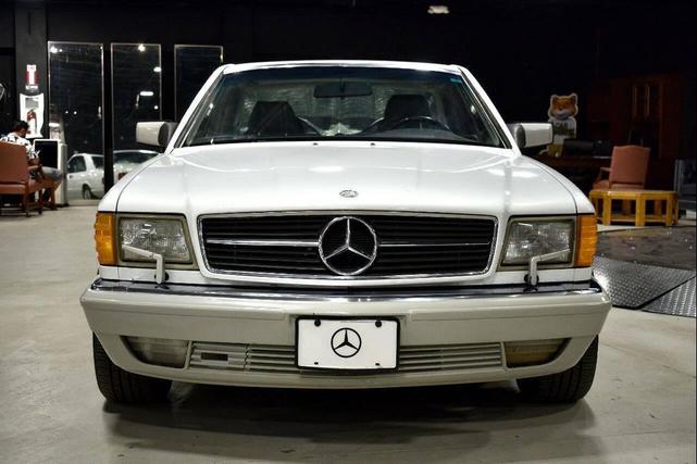 Photo of 1989 White Mercedes-Benz S-Class