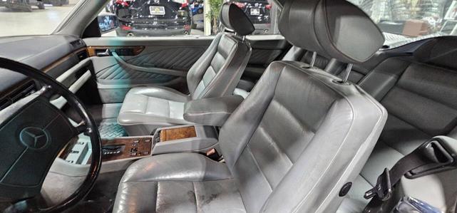 Photo of 1989 White Mercedes-Benz S-Class