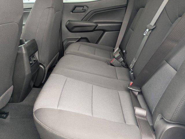 Photo of 2025 Summit White Chevrolet Colorado