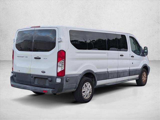 Photo of 2016 Oxford White Ford Transit-350