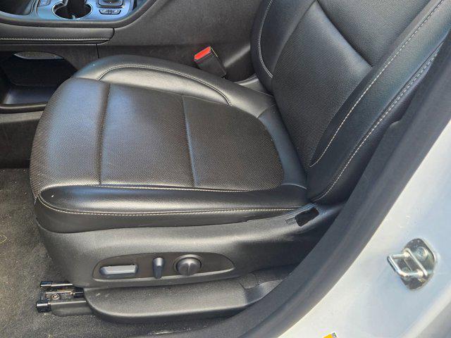Photo of 2023 Summit White GMC Acadia