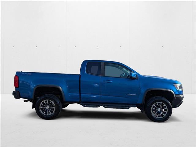 Photo of 2018 Kinetic Blue Metallic Chevrolet Colorado