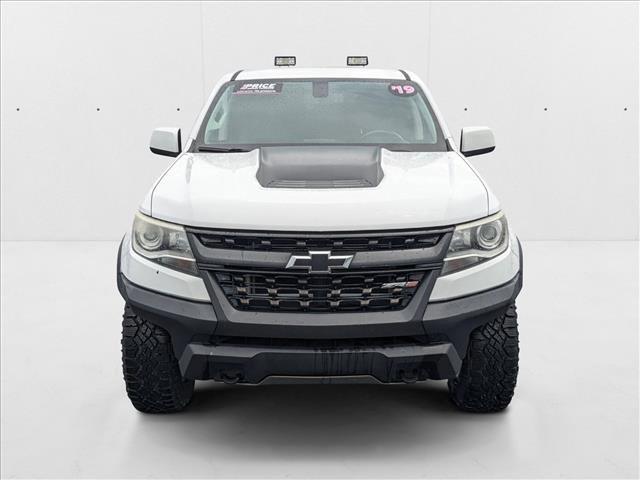 Photo of 2019 Summit White Chevrolet Colorado