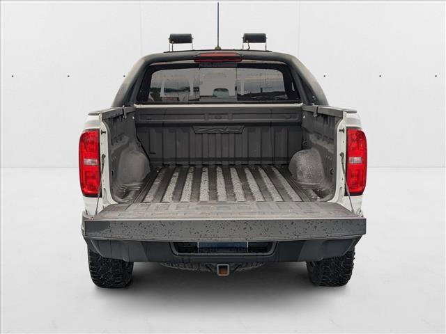 Photo of 2019 Summit White Chevrolet Colorado