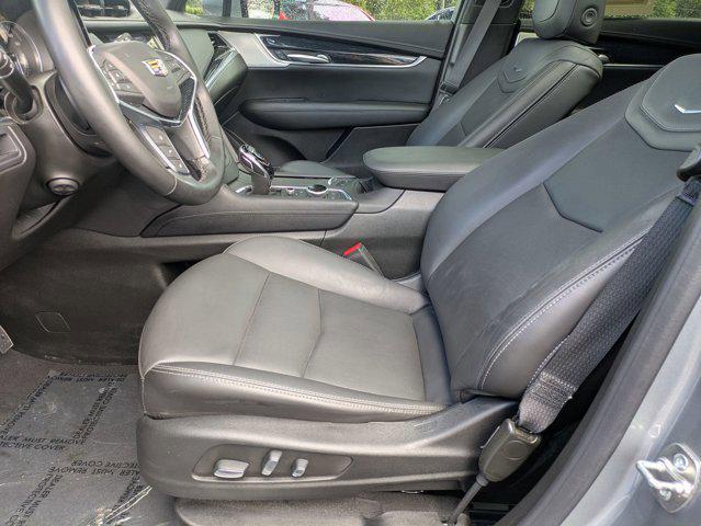 Photo of 2025 Argent Silver Metallic Cadillac XT5