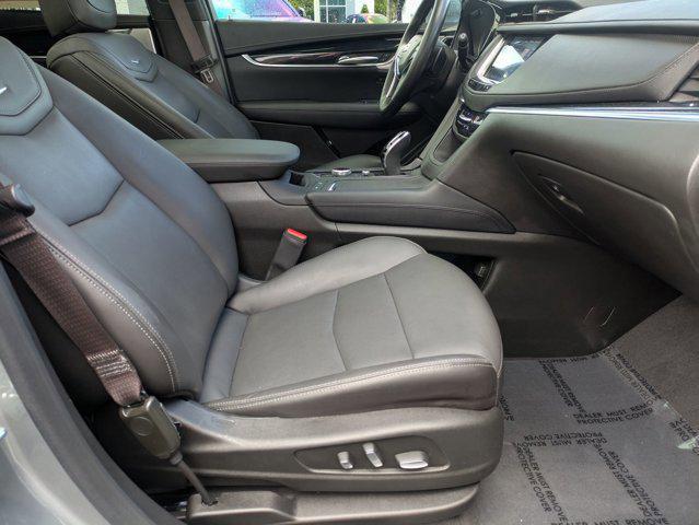 Photo of 2025 Argent Silver Metallic Cadillac XT5