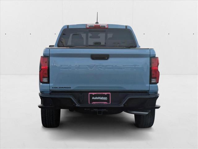 Photo of 2025 Snowdrift Metallic Chevrolet Colorado