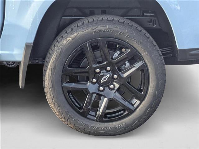 Photo of 2025 Snowdrift Metallic Chevrolet Colorado