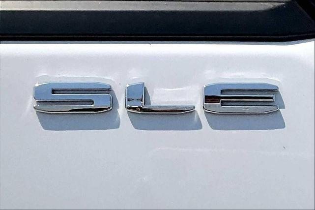 Photo of 2022 Summit White GMC Terrain