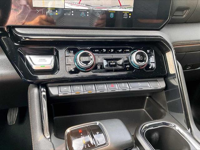 Photo of 2023 Summit White GMC Sierra 1500