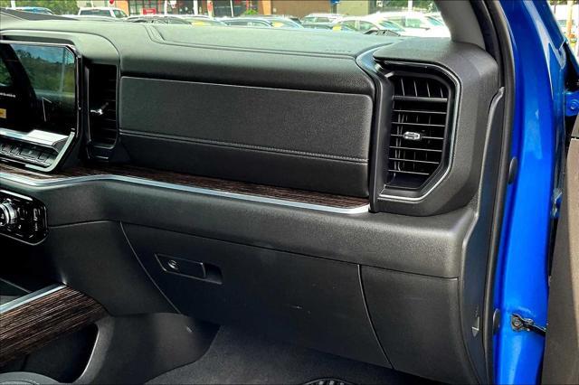 Photo of 2022 Dynamic Blue Metallic GMC Sierra 1500