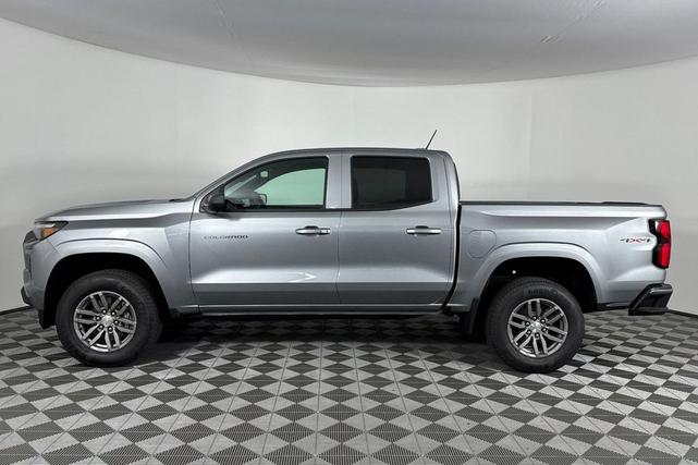 Photo of 2025 Sterling Gray Metallic Chevrolet Colorado