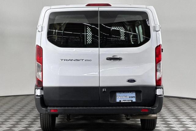 Photo of 2021 Oxford White Ford Transit-250