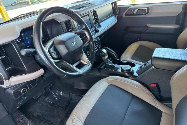 Photo of 2021 Blue Metallic Ford Bronco