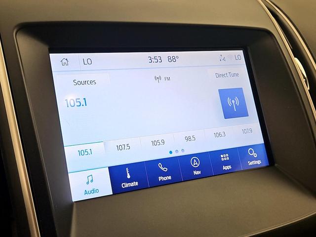 Photo of 2020 Red Ford Edge