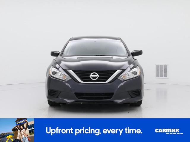 Photo of 2018 Blue Nissan Altima