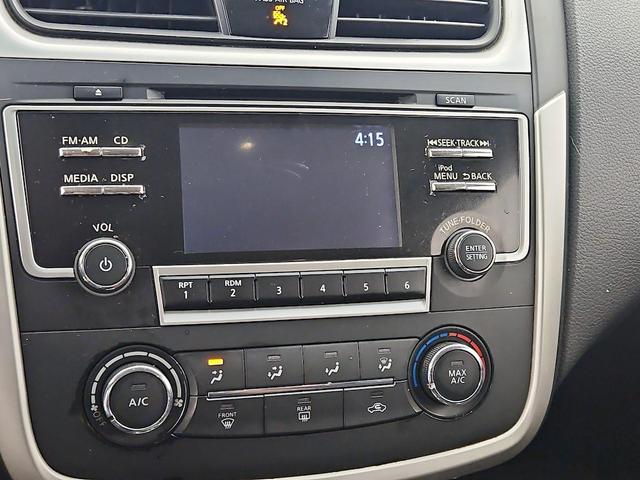 Photo of 2018 Blue Nissan Altima
