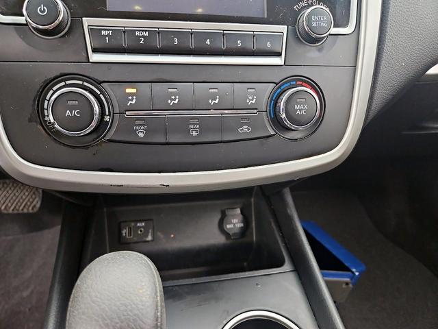 Photo of 2018 Blue Nissan Altima