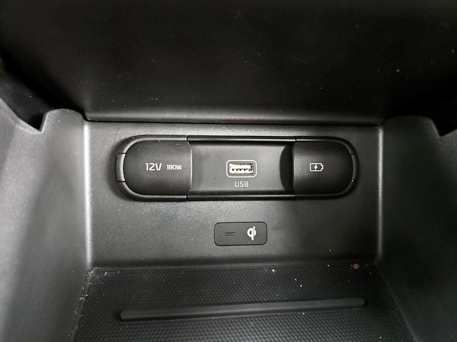 Photo of 2022 Black Kia Telluride