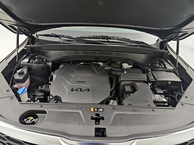 Photo of 2022 Black Kia Telluride