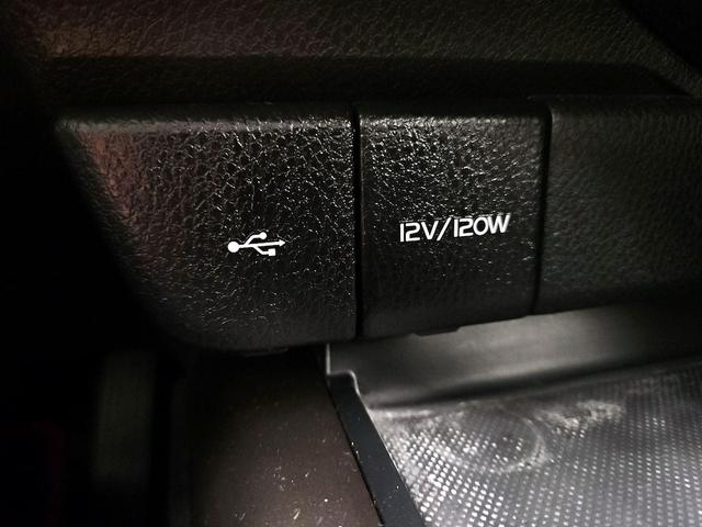 Photo of 2022 Silver Toyota Camry
