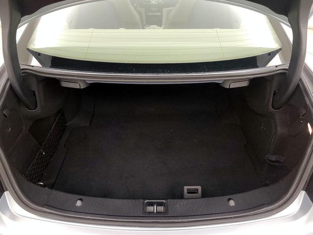 Photo of 2014 Silver Mercedes-Benz E-Class