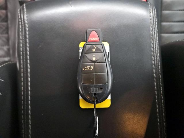 Photo of 2014 Gray Dodge Challenger