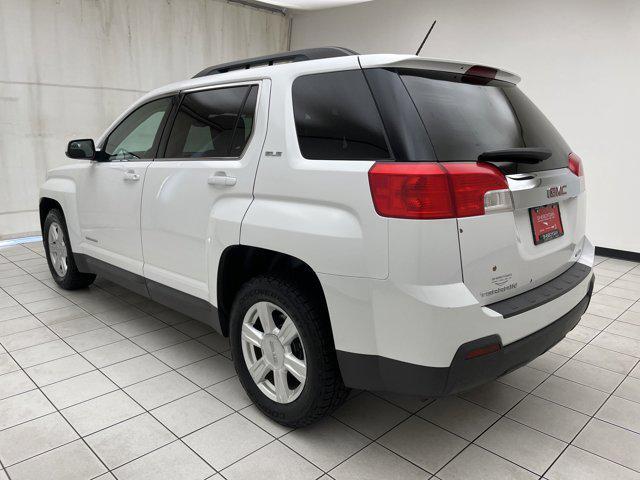 Photo of 2015 Summit White GMC Terrain