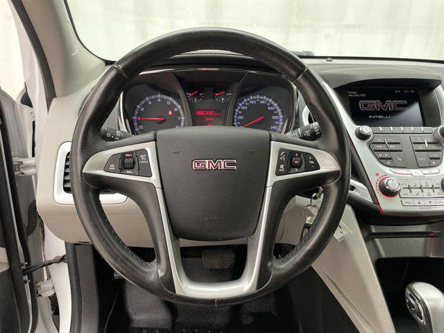Photo of 2015 Summit White GMC Terrain
